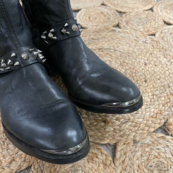 Sam
Edelman Park Two Tone Studded Saddle Boots 7.5M - Picture 9 of 12